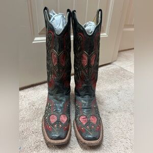 Corral Peace wing boot